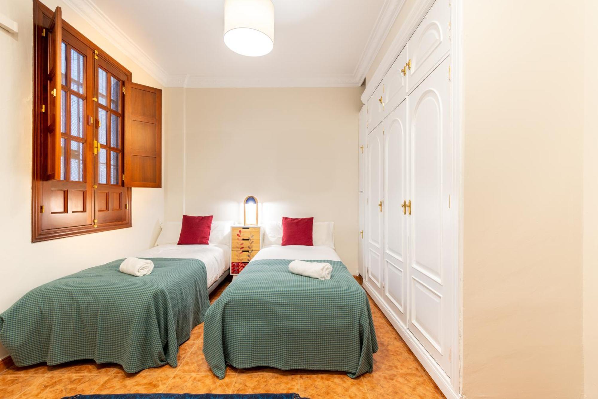 Aoa Green Gardens Family House Seville Ngoại thất bức ảnh