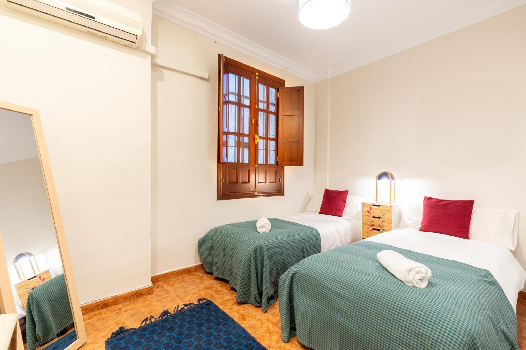 Aoa Green Gardens Family House Seville Ngoại thất bức ảnh